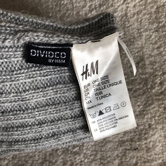 Grey knit fingerless gloves - Picture 4 of 5